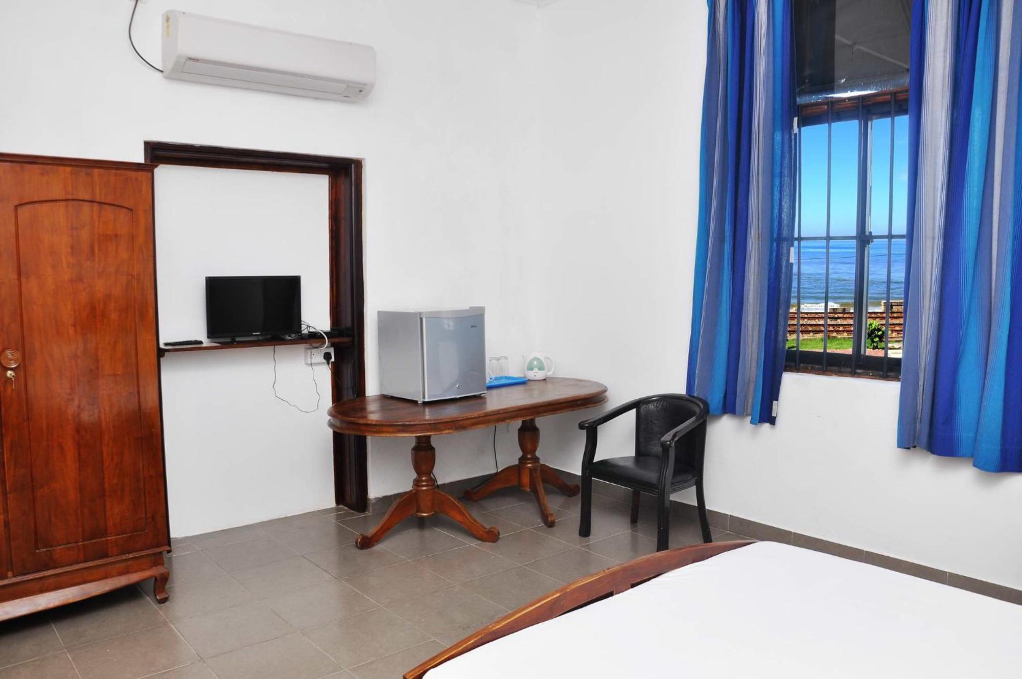 Sea View Hotel Colombo Exteriör bild