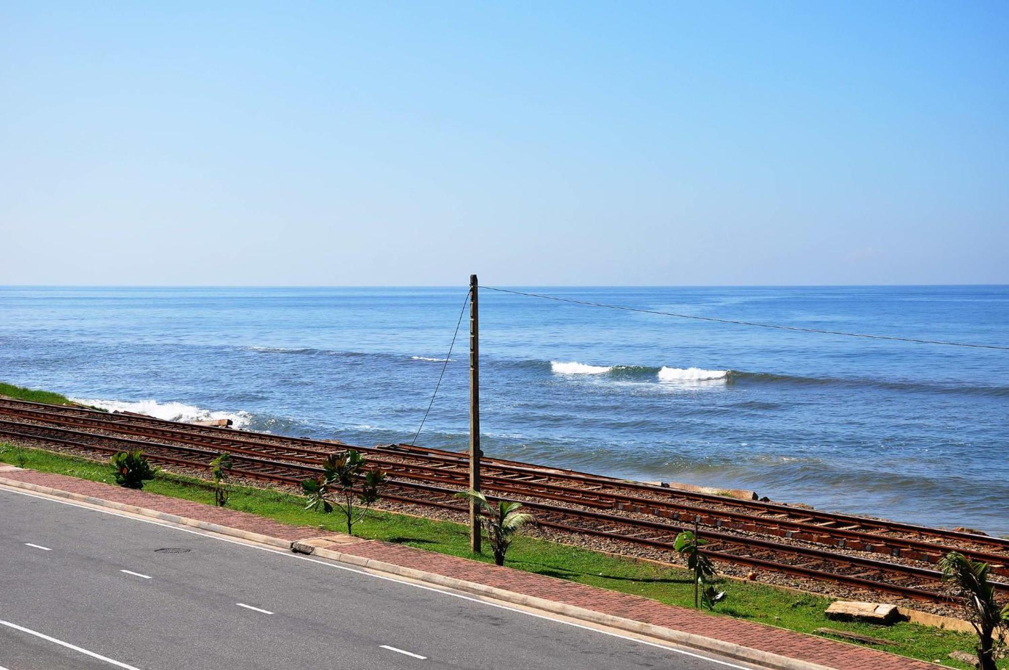 Sea View Hotel Colombo Exteriör bild